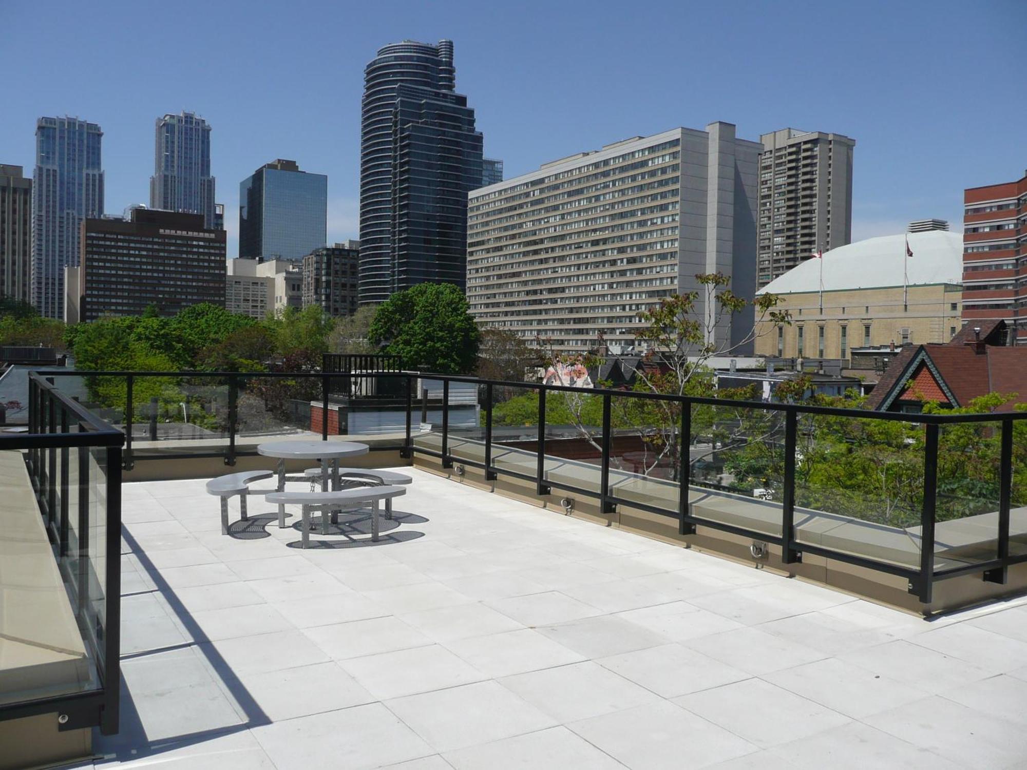 Neill Wycik Hotel Toronto Exterior photo